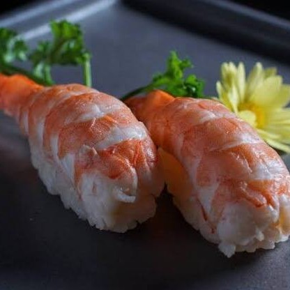 Sushi de Camarão Camarão e arroz.