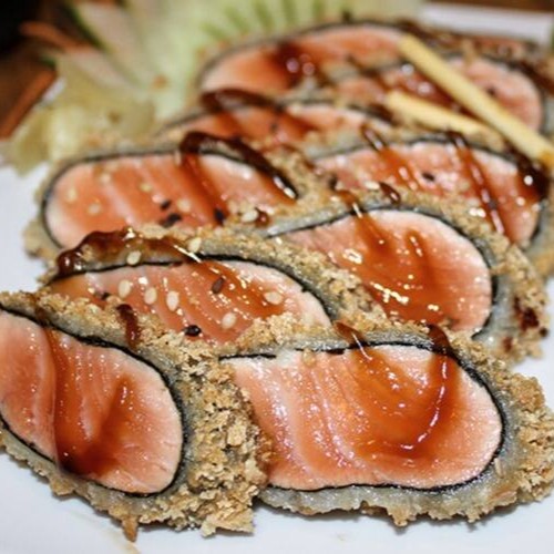 Salmao empanado na panko com molho teriaki.