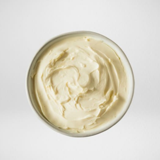 Cream cheese suave e cremoso, perfeito para recheios ou para dar um toque delicado e saboroso aos seus pratos.