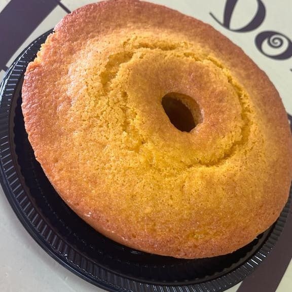 Massa com cenoura in natura batida. Aproximadamente 550gr.