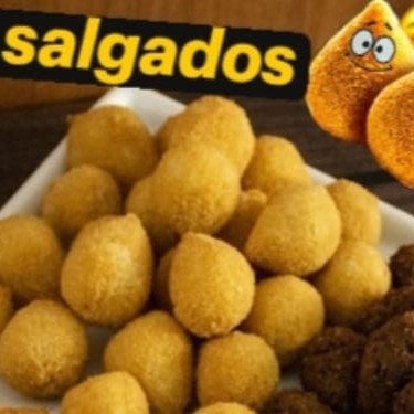 30 salgadinho de  salsicha tamanho de festa