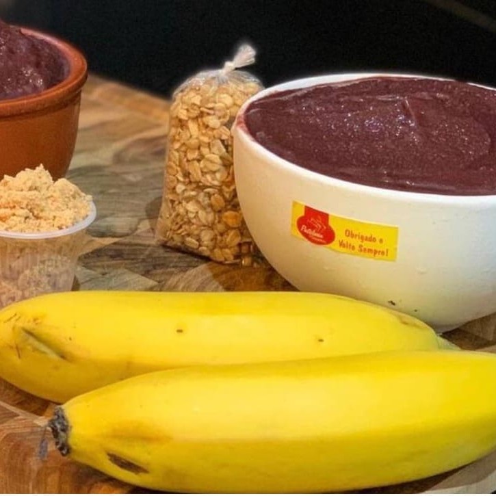 Batido com Banana e Acompanha Granola