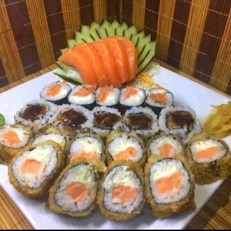 12 hot salmão   5 uramak skim 5 sashimi  5 Filadélfia salmão  (Contém creme these) 27 peças
