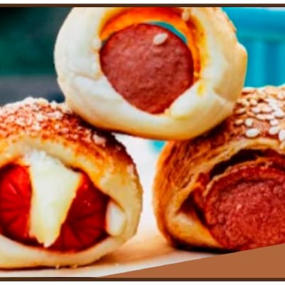 Molho de Tomate, Maionese, Salsicha e Cheddar