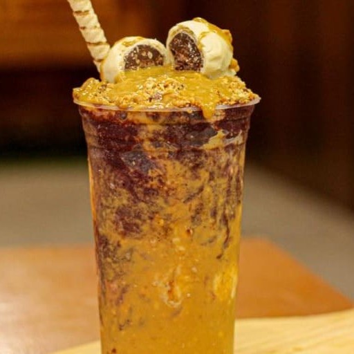 Açaí com um delicioso creme de Paçoca. Simplesmente magnífico.