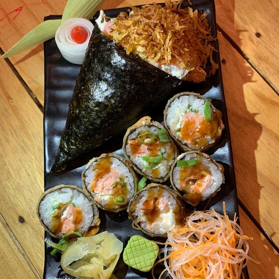 1 temaki tartar + 6 hots filadelfia
