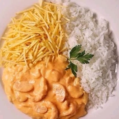 Acompanha: Arroz e batata palha