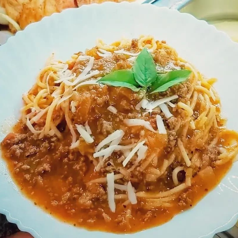 Aproximadamente 120g de massa + molho delicioso