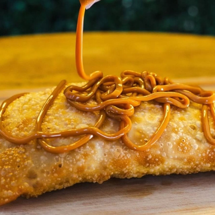 Delicioso pastel de Doce de leite com paçoca promoção limite 1 und por pedido