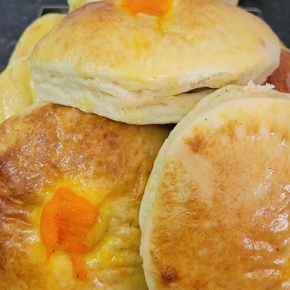 Massa pré assada mas Hambúrguer com presunto e cheddar