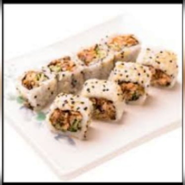 Arroz, alga, pele de salmão grelhada, creem cheese, teriaki e gergelim por cima