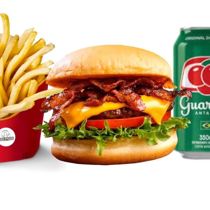 Carne, bacon, queijo cheddar, molho e alface