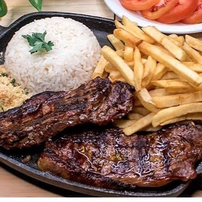 Conta filé grelhado com arroz e  e guarnição a escolha