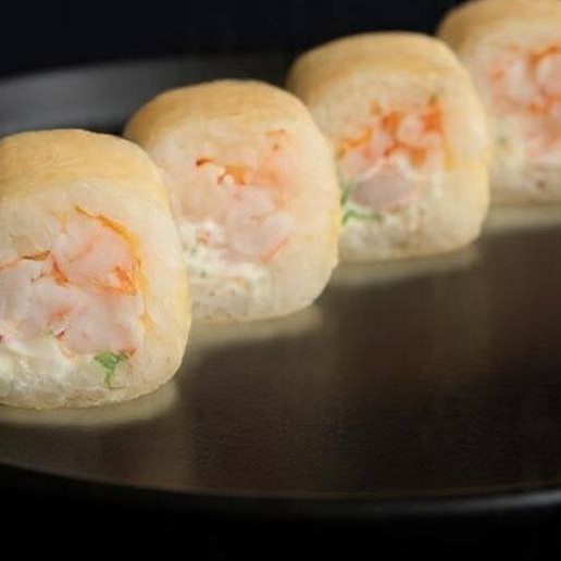 Massa crocante,arroz japonês, camarão, cream chesse e cebolinha