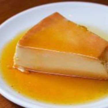 O nosso verdadeiro queridinho. Pudim clássico feito pela nossa equipe.