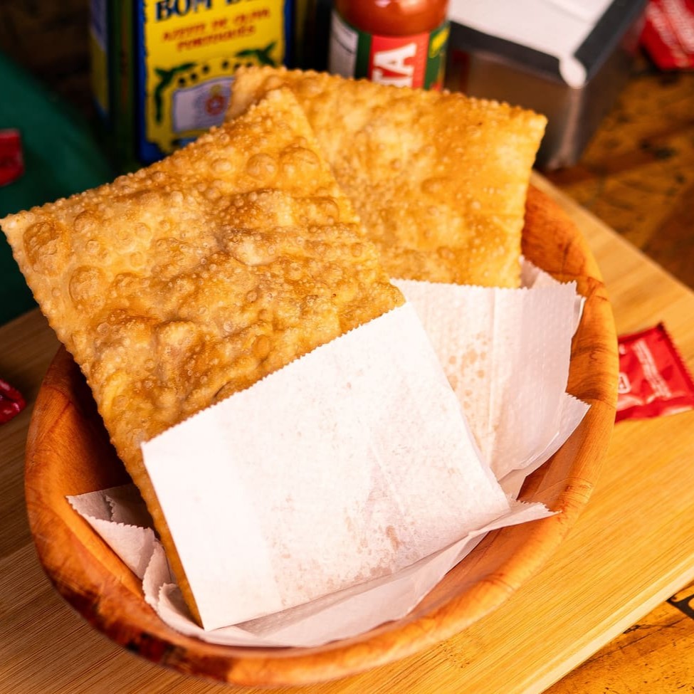 Para você que procura uma oferta Explosiva com economia!  Nesta oferta você leva 02 pastéis da nossa linha tradicional 20cm a sua escolha (Carne, Frango, Queijo, Pizza e Calabresa) com super desconto.   Você não pode perder!