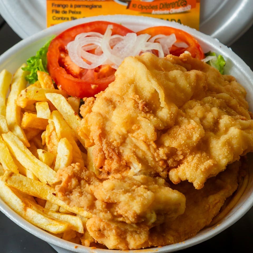 2 pedaços filé de frango milanesa Arroz,feijão,macarrao,farofa