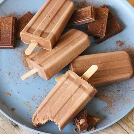 Delicioso Picolé de Chocolate ao leite.