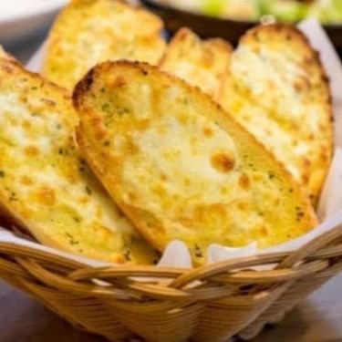 Nosso tradicional pão na chapa acompanhado de toddynho.