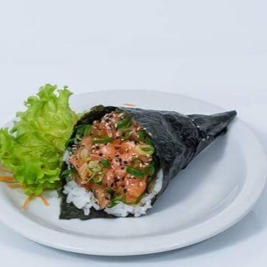 Salmão,atum,cebolinha,gergelim e biscoitinho