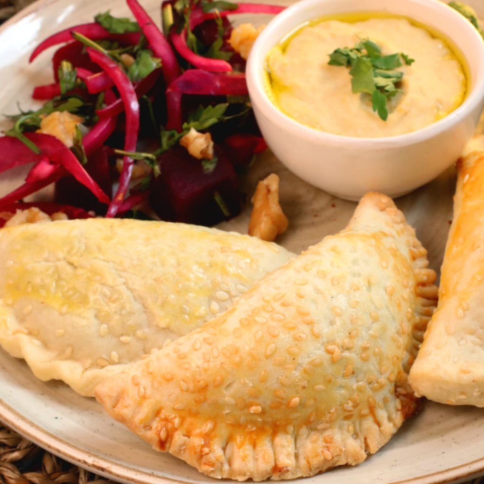 Mini Pastel assado com Massa sem fermentação com diversos recheios ( escolha o seu favorito )  Salgado Árabe feito por Árabe   sambuss - sambusa - sambusi - sambusquis - Sambussek - Sambusse - Sambussa