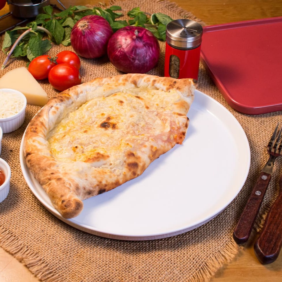 Calzones + refrigerante 2l ou suco 1l