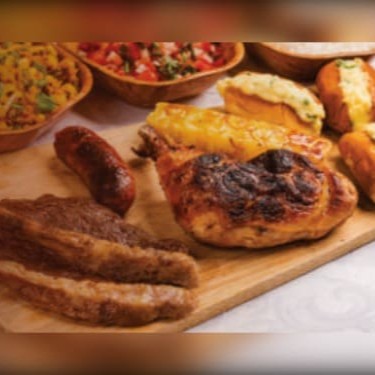 Escolha o acompanhamento do seu churrasco misto para 2 pessoas