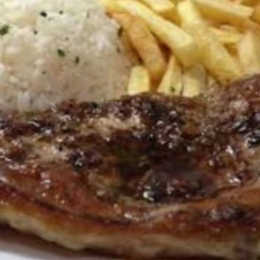 Para quem é exigente. Embalagem separada.  Nosso contra filé acompanha arroz, feijão, batata frita e farofa.