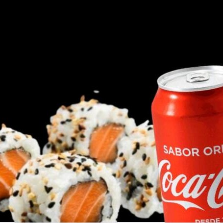 Clássico e irresistível! 6 peças de uramaki recheados com salmão fresco e cream cheese cremoso, envoltos em arroz temperado e finalizados com gergelim. Para acompanhar, uma Coca-Cola lata (269ml) bem geladinha. Combinação perfeita para quem busca sabor e refrescância!