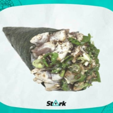 Alga, arroz, atum toast, cebolinha, gergelim e teriaky.