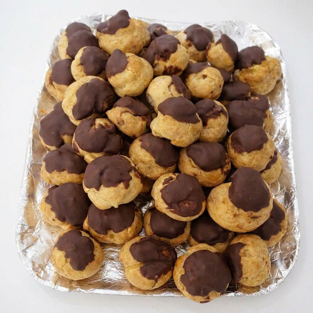 Bombinha recheada com doce de leite e cobertura de chocolate
12 reais cada 100 gramas