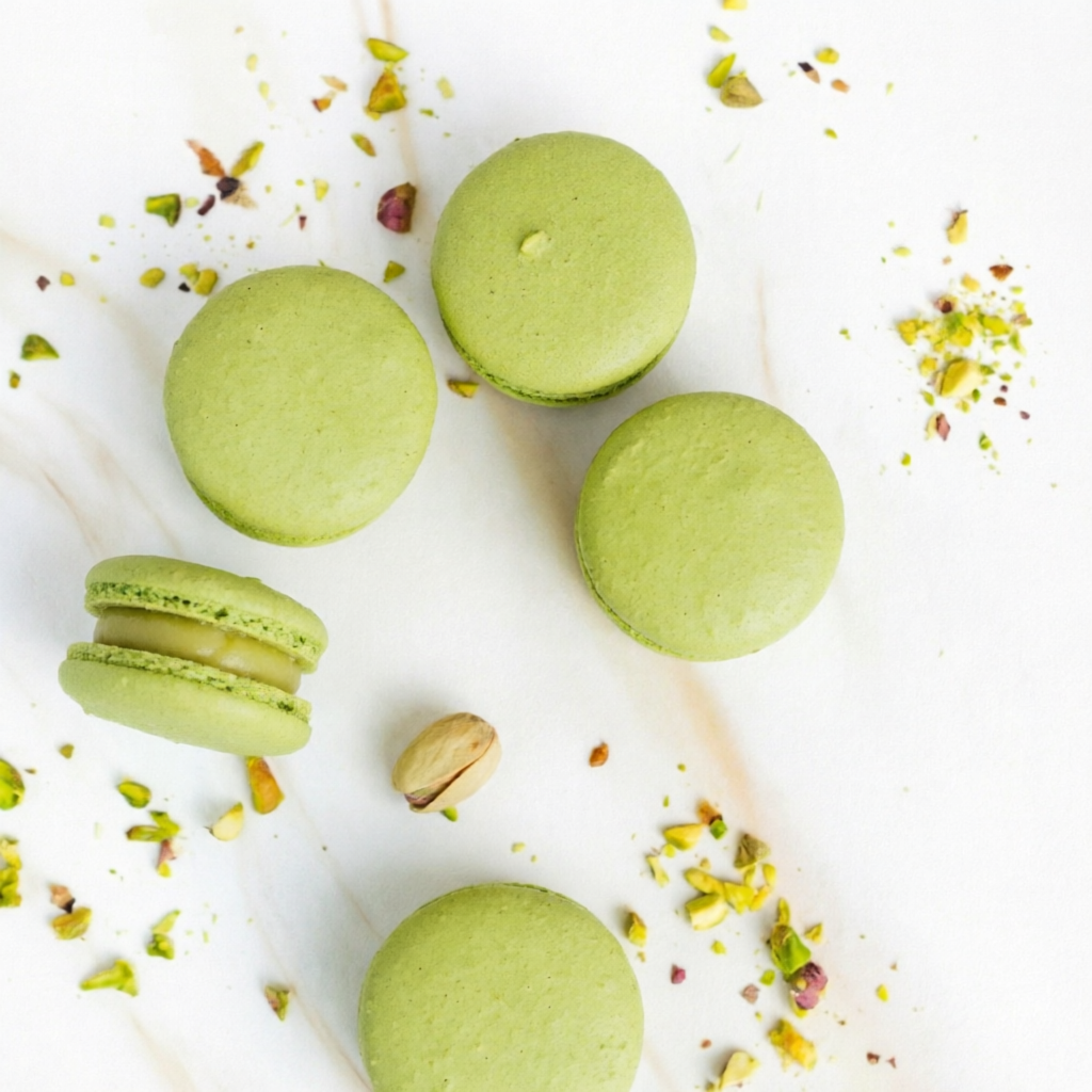 Macarons feito com farinha de amêndoa Peso aprox 16 gr 4 cm de diâmetro
