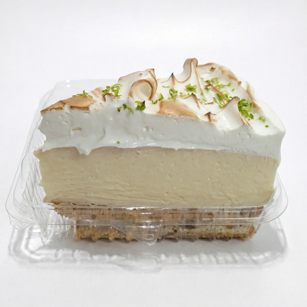 Deliciosa torta de limão, com base de biscoito maisena, decorada com merengue e raspas de limão maçaricado.
As tortas são mantidas refrigeradas.
Serve 1 pessoa
Peso aprox: 280gr podendo variar.