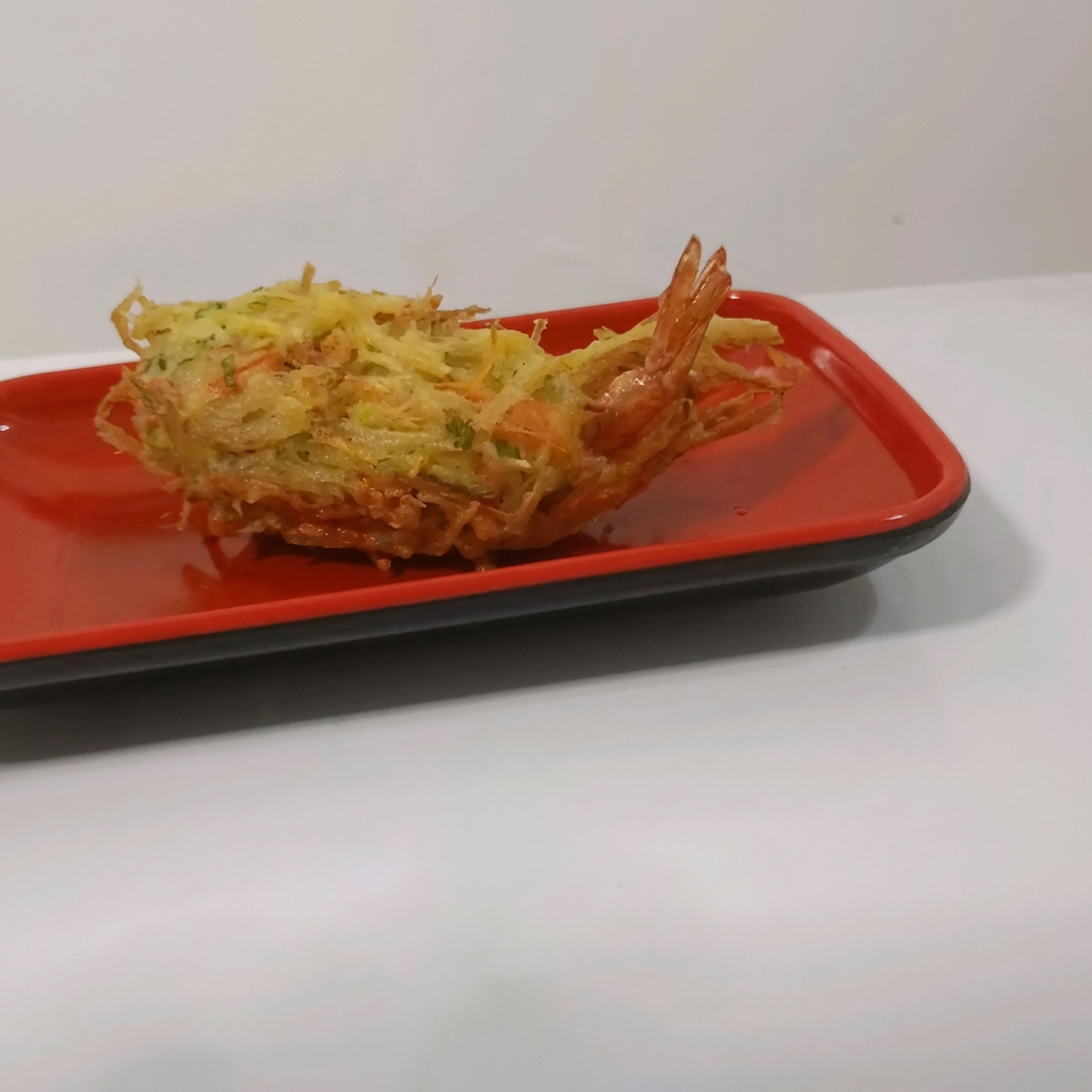 Delicioso camarão envoto em um delicioso polme fino e deliciosamente frito.
