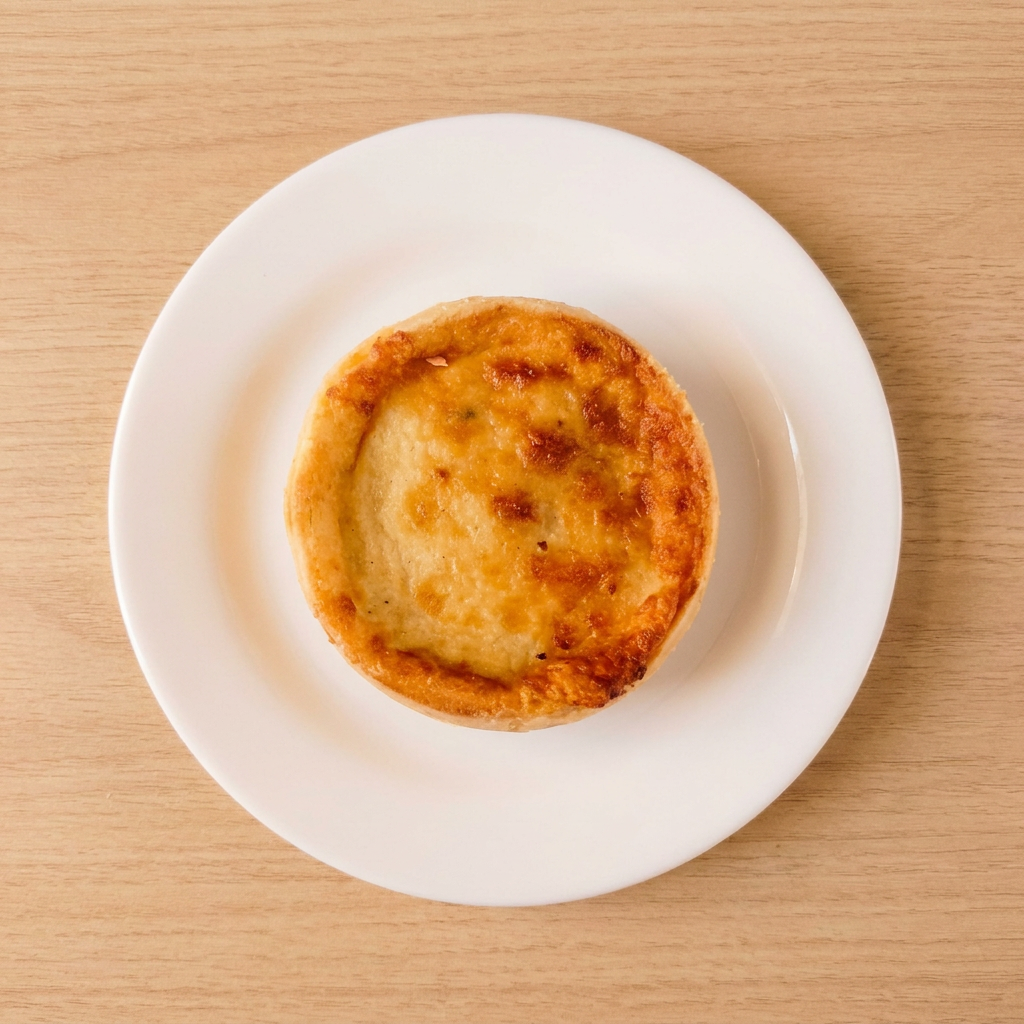 O quiche que tem personalidade! Nossa irresistível Quiche 4 Queijos chegou para entregar a combinação perfeita da nossa massa crocante patê briseé e a intensidade do nosso recheio cremoso de queijos gorgonzola, mussarela, requeijão Catupiry e parmesão. Leve toque de especiarias e finalizado com queijo parmesão gratinado. Ótima opção para quem busca um sabor marcante!
___Tags___
o melhor de Salvador, Ib Confeitaria, salgadinho gostoso , excelente , qualidade , elogiado , cinco estrelas , entrega rápida , entrega grátis , promoção , cupom , desconto , torta , torta salgada , frango , requeijão cremoso , queijo , presunto , manteiga , empadão , massa podre , camarão , temperado , coxinha , azeitona , milho verde , palmito , tortilha , sobremesa , lanche , quiche, pãozinho , croquete , risole , boliviano , quibe , degustação , cremoso , combo , calabresa , canapé , tartelete , barquete , crocante , pastel , pizza , festa, quibe , lanche , almoço , salgado
