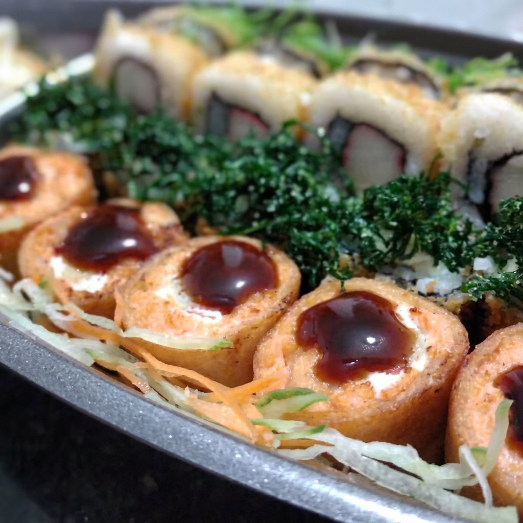 10 hot filadelfia
10 hot shake couve
10 hot kani roll