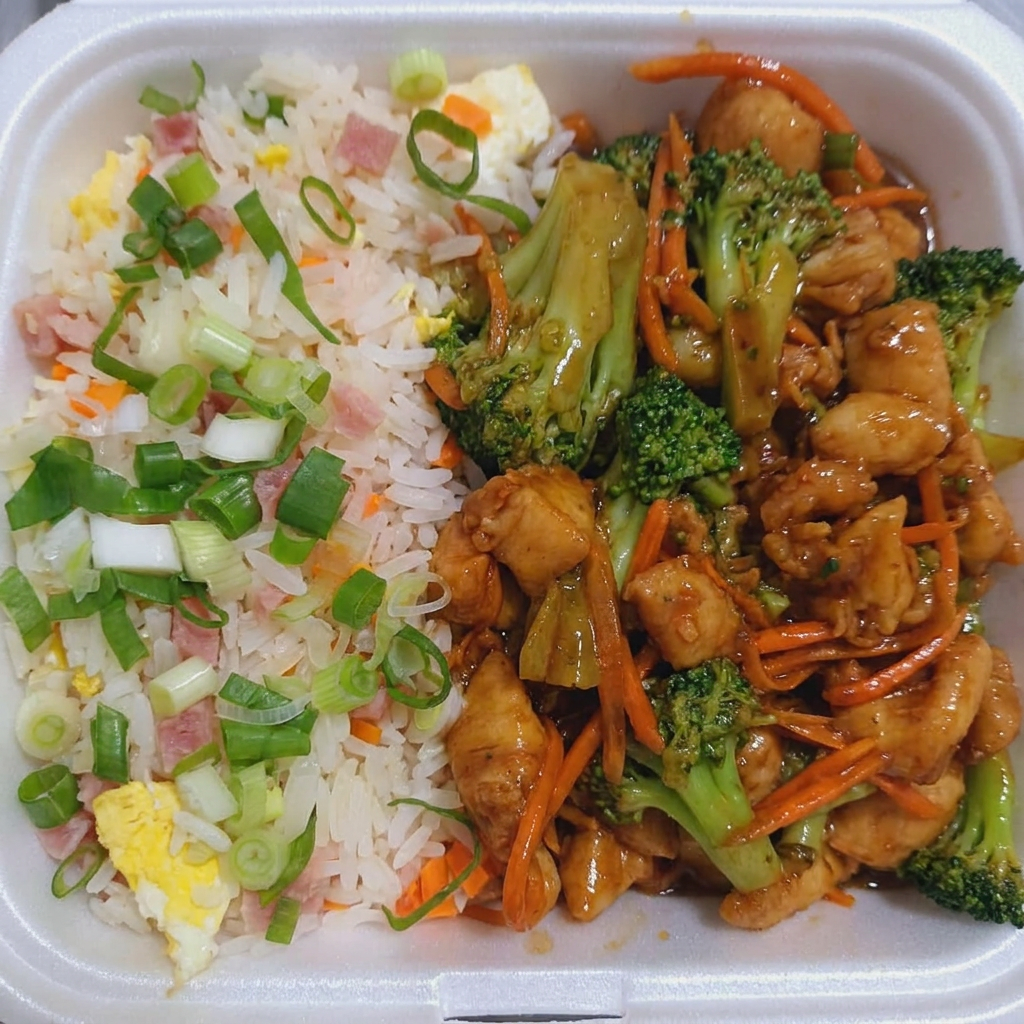 Presenteamos você com o 'Frango com brócolis uma escolha intrigante da nossa especial 'Mix Executivo Frango'. Este prato é uma harmonia culinária perfeitamente equilibrada, emanando sabores intensos. O frango, suculento e meticulosamente preparado, é agraciado por uma seleção colorida de legumes frescos, cada um com seu sabor e textura inigualáveis. Acompanha ainda uma porção de arroz yakimeshi, com seu sabor autêntico e marcante, que realça ainda mais a experiência gastronômica. Preparado e embalado com extremo cuidado, este prato oferece praticidade sem sacrificar a excelência culinária. Uma opção tentadora para quem procura um almoço ou jantar completo, delicioso e nutricionalmente balanceado.