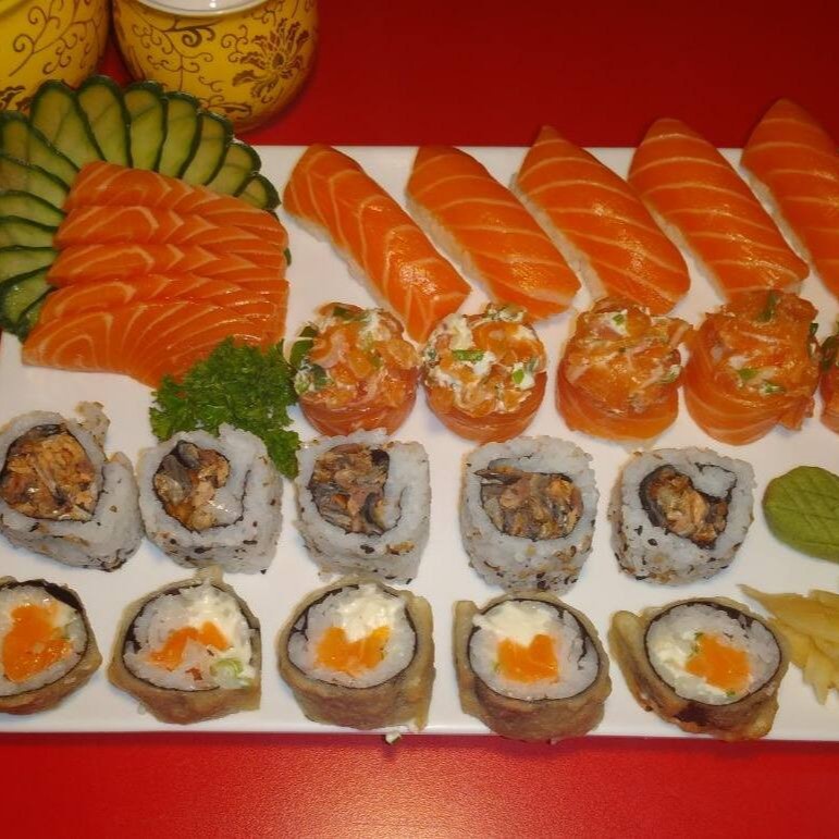 5 Sashimi De Salmão + 5 Sushi De Salmão + 5 Joy De Salmão + 5 Skin Roll + 5 Hot Filadélfia .