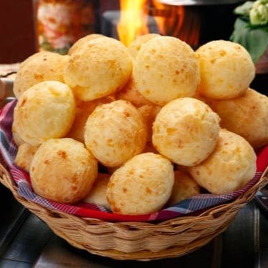 10 unidades de pão de queijo