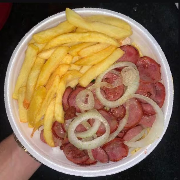 Calabresa Acebolada: Escolha Seus Acompanhamentos