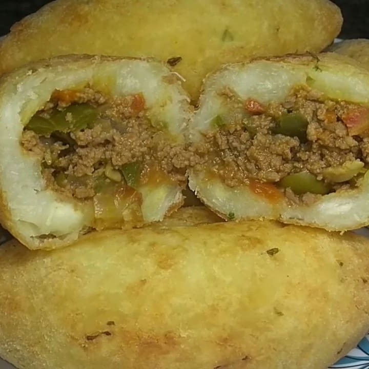 Nossa deliciosa massa de aipim com 3 opções de recheio tamanho (16 gramas) por apenas R$ 29,99