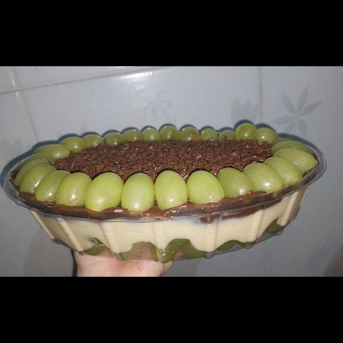 Uvas Ninho e brigadeiro