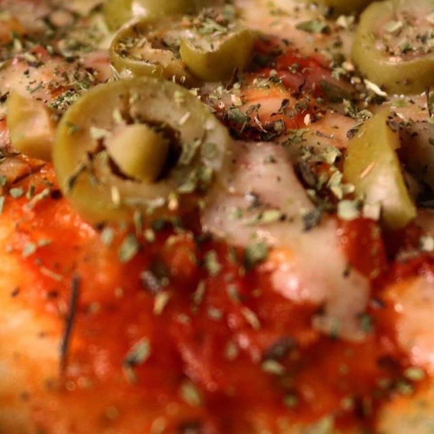 Deliciosa & Saborosa Panqueca de Frango + Arroz + Fritas + Coca-Cola 200ml