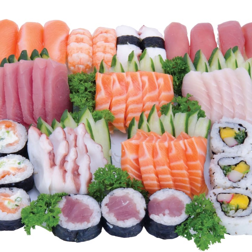 Sashimis: 10 salmão + 5 atum + 5 polvo + 5 peixe branco | sushis: 4 salmão + 4 atum + 2 camarão | makimonos: 3 filadélfia + 3 Joy Filadelfia + 5 Hot Filadelfia