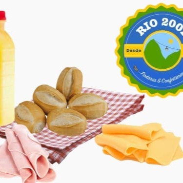 5 pães Franceses +100g Q. Mussarela +100g Presunto +1 Suco De Laranja 500ml