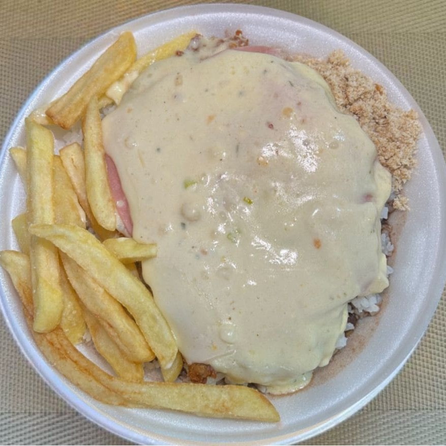 Almoço bom e barato: Filé de Frango empanado ao Molho branco: Escolha ate quarto guarnições de acompanhamento: