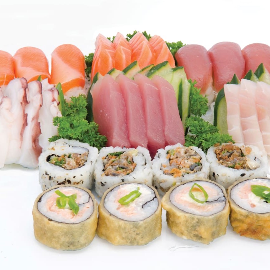Sashimis: 4 salmão + 4 atum + 4 polvo + 4 branco sushis: 4 atum + 4 salmão makimonos: 4 hot + 4 skin
