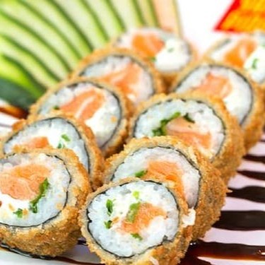 Hot filadélfia 12unid. Harumaki de Frango 2unid. + refri lata + harumaki de churros.