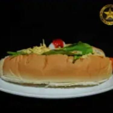 Pão Normal Macia, Salsicha Ou Linguiça Suculenta, Mussarela Gratinada, Tomate, Cebola, Molhos, Passas, Azeitona, Milho Verde, Ovo De Codorna, Rúcula, Cebola Caramelizada, Batata Palha