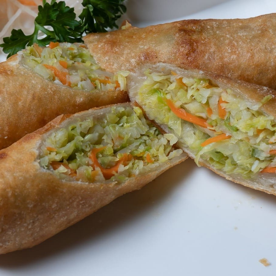 Massa fina recheada com legumes   Acompanha: 1 molho agridoce